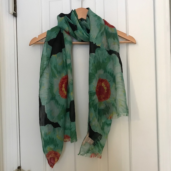 Banana Republic Accessories - Banana Republic Silk/Wool Blend Scarf